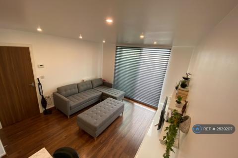 1 bedroom flat to rent, Burgoyne House, Brentford, TW8