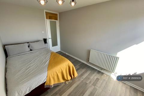 2 bedroom flat to rent, Hatton House, London, E1