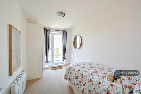 undefined, Commercial Road, London, E14