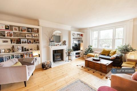 4 bedroom flat to rent, Sandrock Road, Tunbridge Wells, TN2