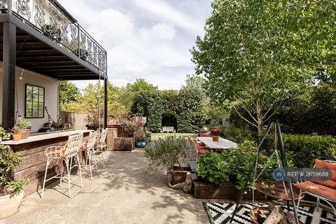 4 bedroom flat to rent, Sandrock Road, Tunbridge Wells, TN2