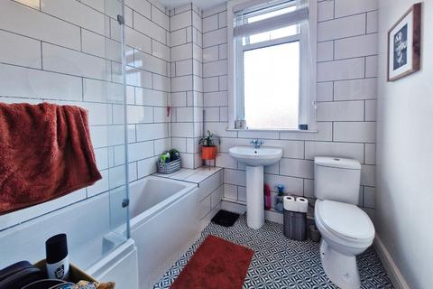 undefined, Morris View, Leeds LS5