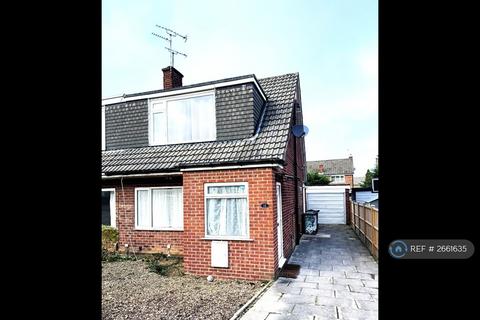 3 bedroom semi-detached house to rent - Brookhill Drive, Leeds, LS17