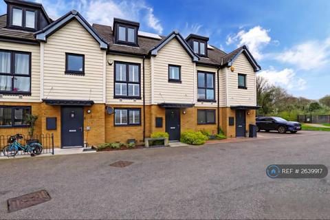 1 bedroom in a house share to rent, Becket Close, Woodford Green, IG8