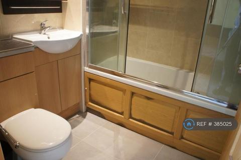 3 bedroom flat to rent, College Green, Bristol, BS1