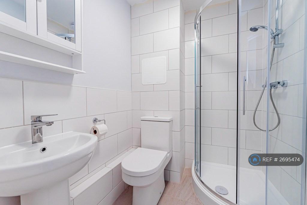 Studio 3 Bathroom