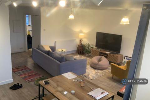 undefined, Romulus Court, Brentford, TW8