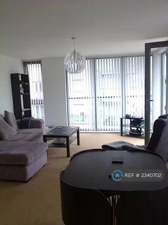 2 bedroom flat to rent, Worsdell Drive, Gateshead, NE8