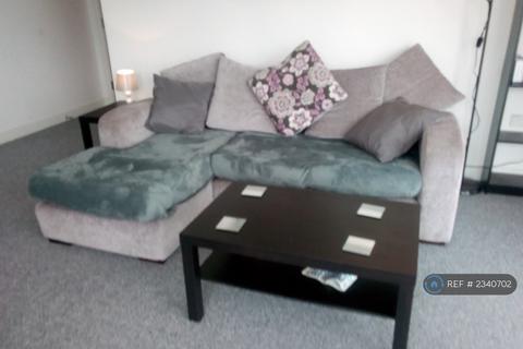 2 bedroom flat to rent, Worsdell Drive, Gateshead, NE8