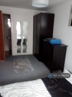 2 bedroom flat to rent, Worsdell Drive, Gateshead, NE8