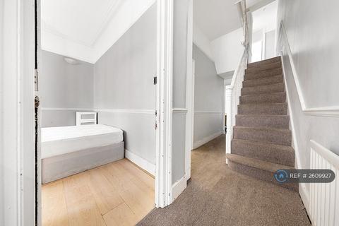 undefined, Kincaid Road, London, SE15
