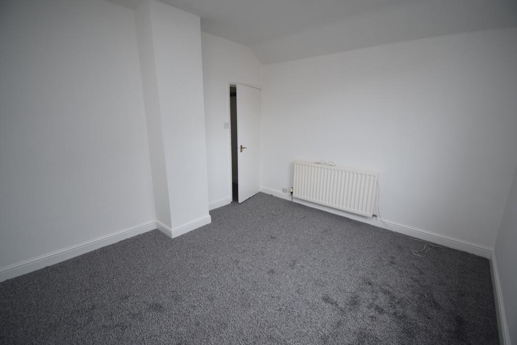 Bedroom 2 (2)