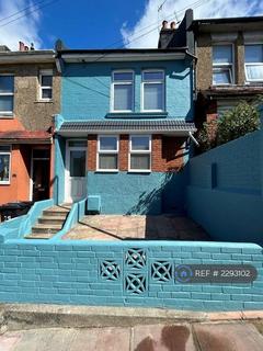 5 bedroom terraced house to rent, Bear Road, Brighton, BN2