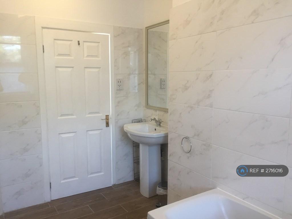 Family Bathroom On First Floor