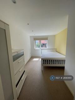 2 bedroom flat to rent, East Street, Leeds, LS9