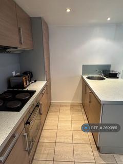 2 bedroom flat to rent, East Street, Leeds, LS9