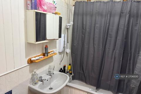 2 bedroom flat to rent, Elmbank Terrace, Aberdeen, AB24