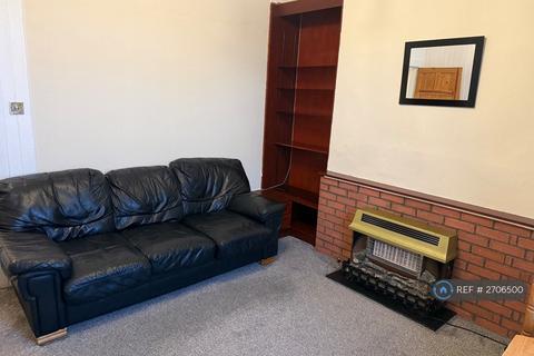 2 bedroom flat to rent, Elmbank Terrace, Aberdeen, AB24