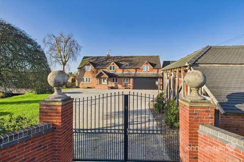 5 bedroom detached house for sale, Malthouse Lane, Foston