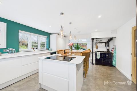5 bedroom detached house for sale, Malthouse Lane, Foston