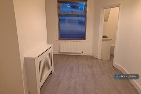 1 bedroom flat to rent, Cambus Road, London, E16