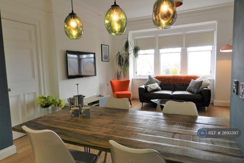 3 bedroom flat to rent, Main Street, Gullane, EH31