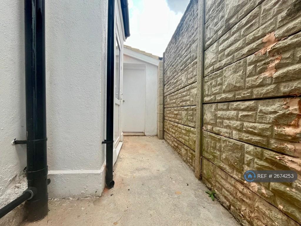 Private Courtyard