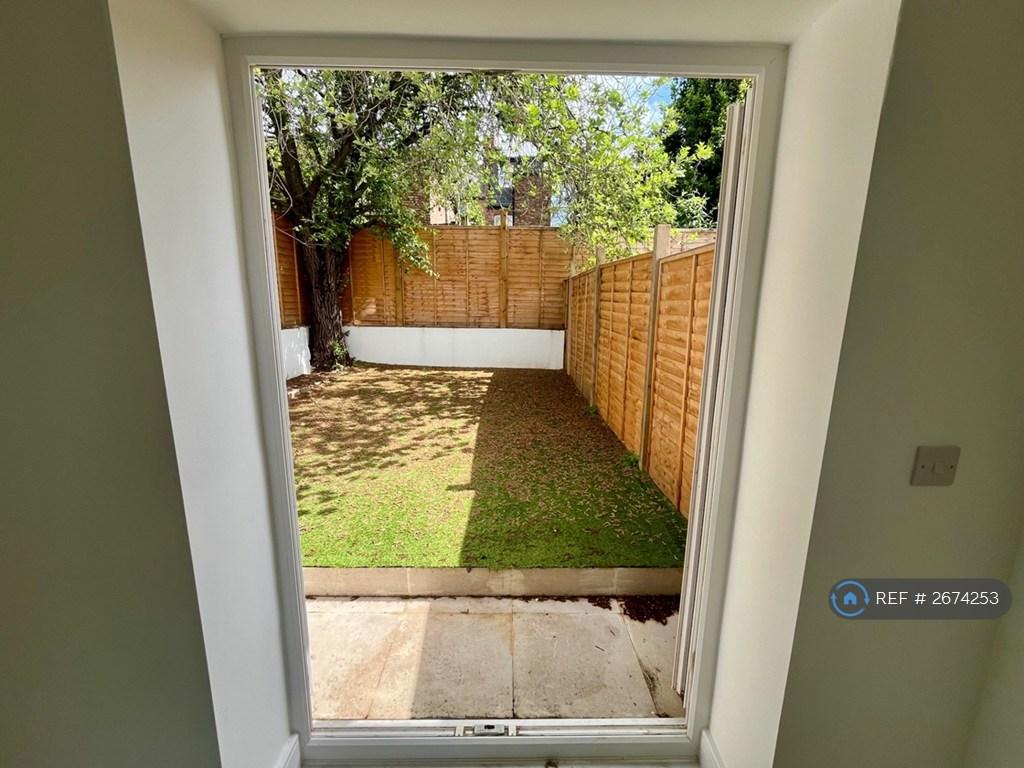 20ft Private Garden