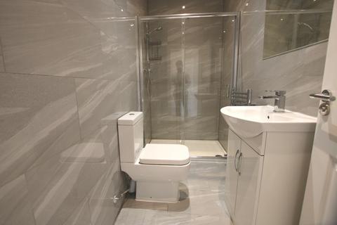 3 bedroom maisonette to rent, Burnley Road, London