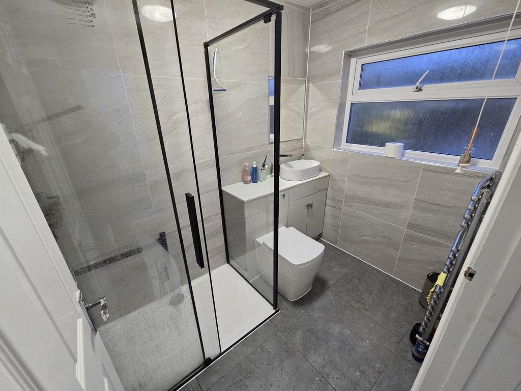 Ground floor shower