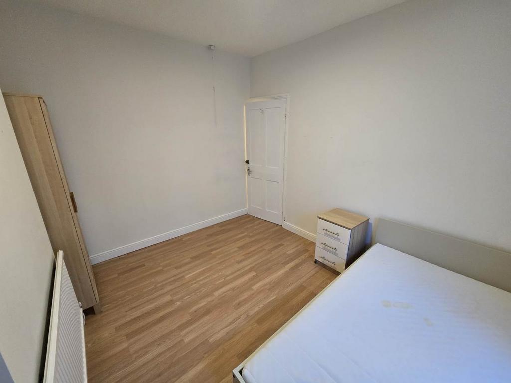 First floor middle b