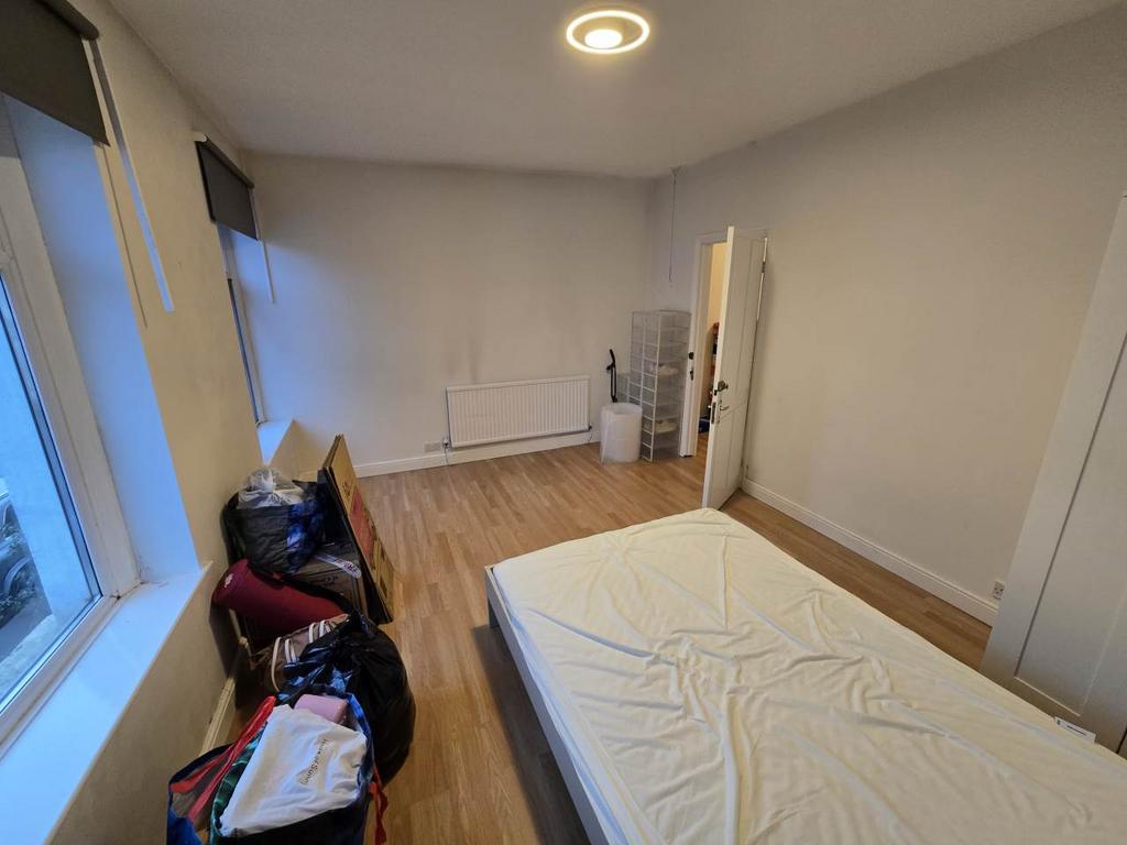 First floor front be