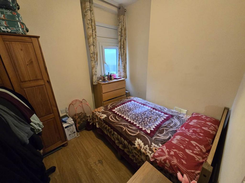 Bedroom (1)