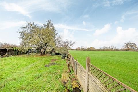 4 bedroom cottage for sale, Aldford Road, Huntington