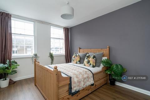 2 bedroom flat to rent, Causewayside, Edinburgh, EH9