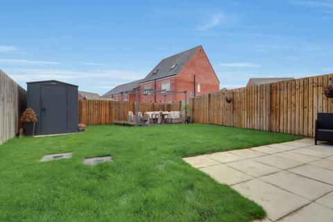 3 bedroom semi-detached house for sale, Taylor Road, Castleford, West Yorkshire, WF10