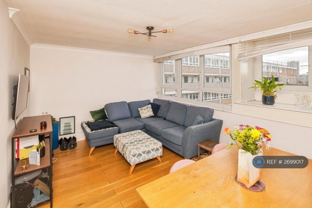 Living Room/ Dining Space