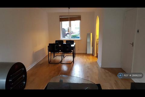 undefined, Victoria Docks, Hull, HU9