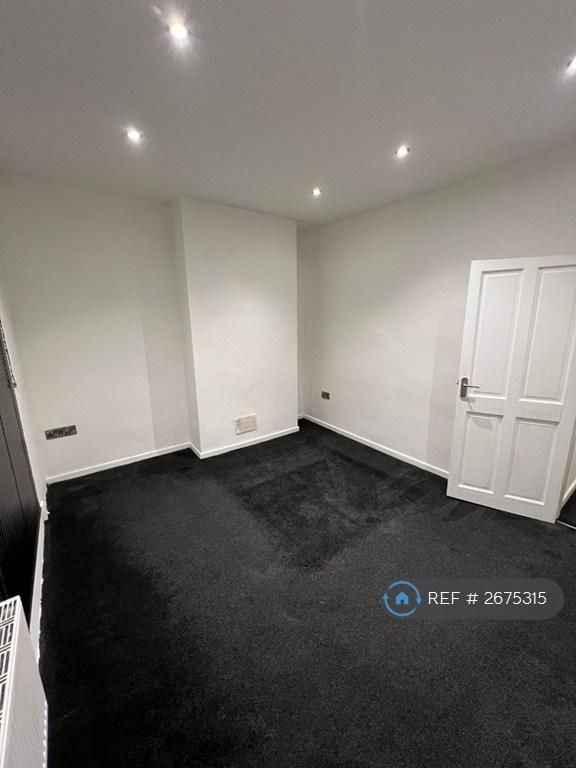 Bedroom (Master)