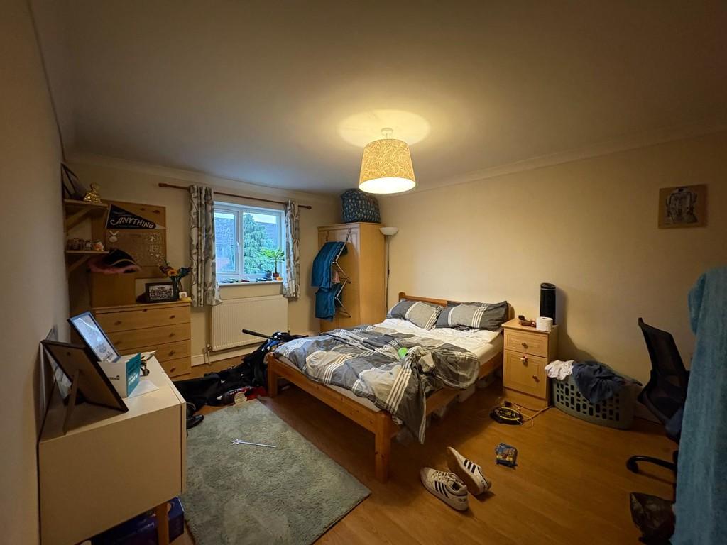 Photo 2025 12 08 17 11 26