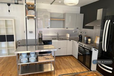3 bedroom flat to rent, Wilder Street, Bristol, BS2