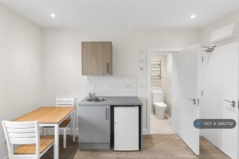 undefined, Chase Side Crescent, Enfield, EN2