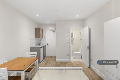 undefined, Chase Side Crescent, Enfield, EN2