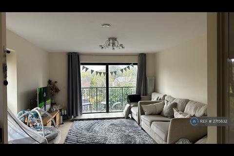 2 bedroom flat to rent, Westside Court, Brent, Wembley, HA9