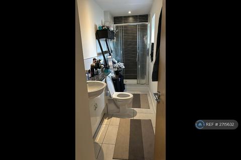 2 bedroom flat to rent, Westside Court, Brent, Wembley, HA9