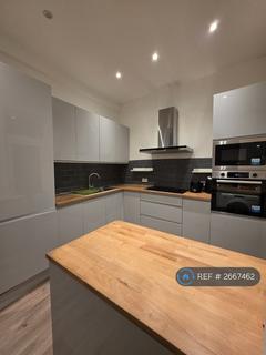 1 bedroom in a house share to rent, Maxted Road, London, SE15