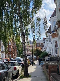 1 bedroom in a house share to rent, Sumatra Road, London, NW6