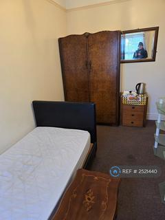 1 bedroom in a flat share to rent, Preston Road, Middlesex, HA3