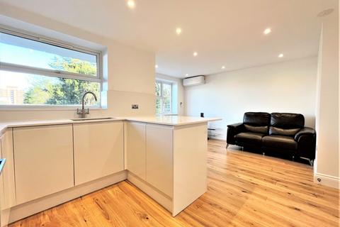 1 bedroom flat to rent, Chatsfield Place, London W5