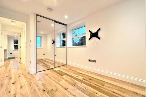 1 bedroom flat to rent, Chatsfield Place, London W5